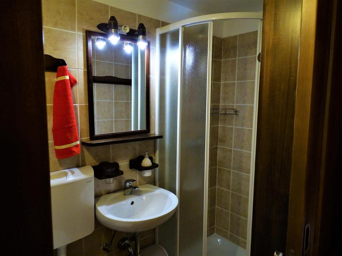 Apartmaji Pr-Gujlu Sela Nad Podmelcem 5220 Tolmin Podmelec Экстерьер фото
